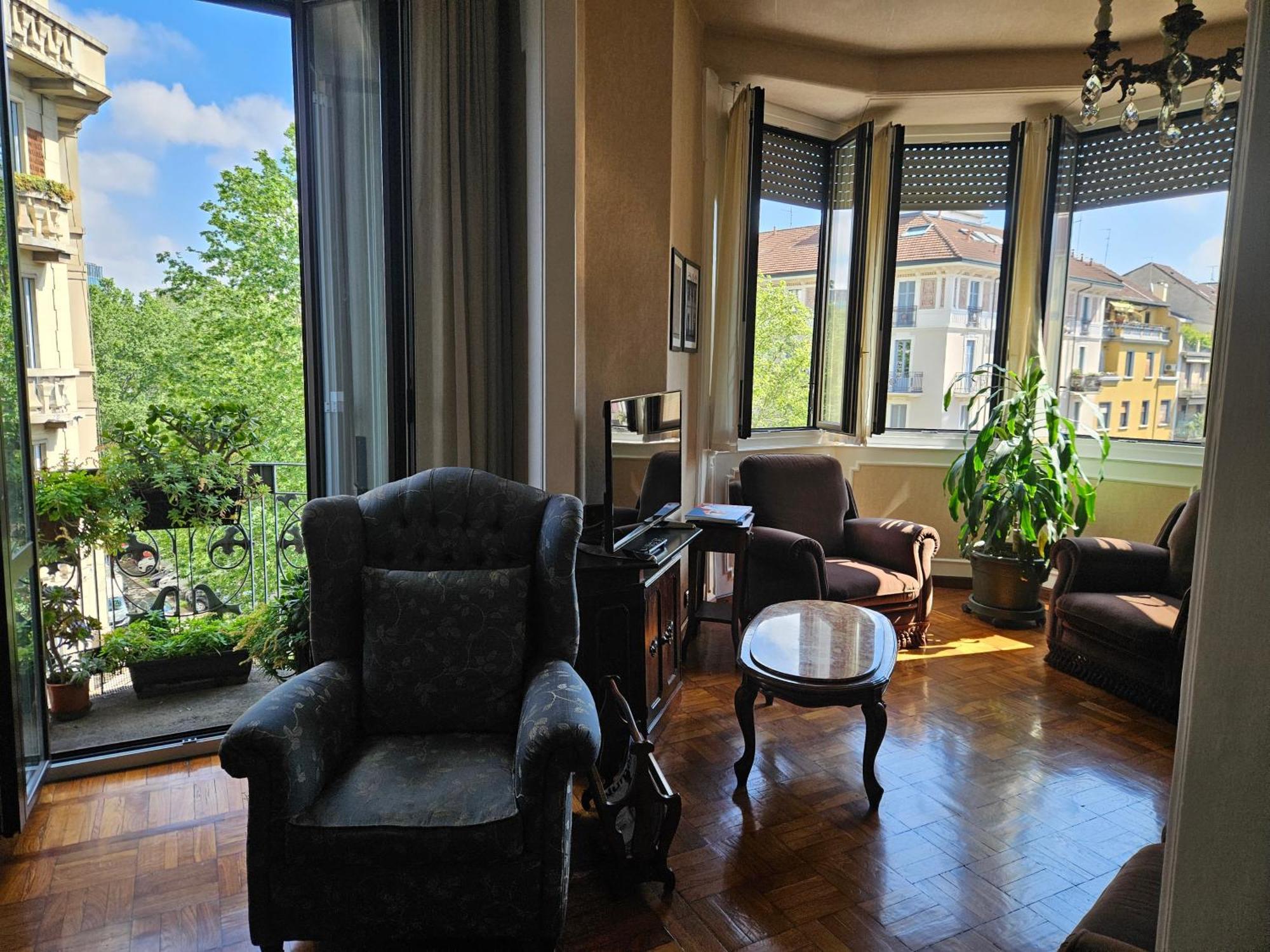 Homegallery - Elegante Appartamento Milanese 外观 照片