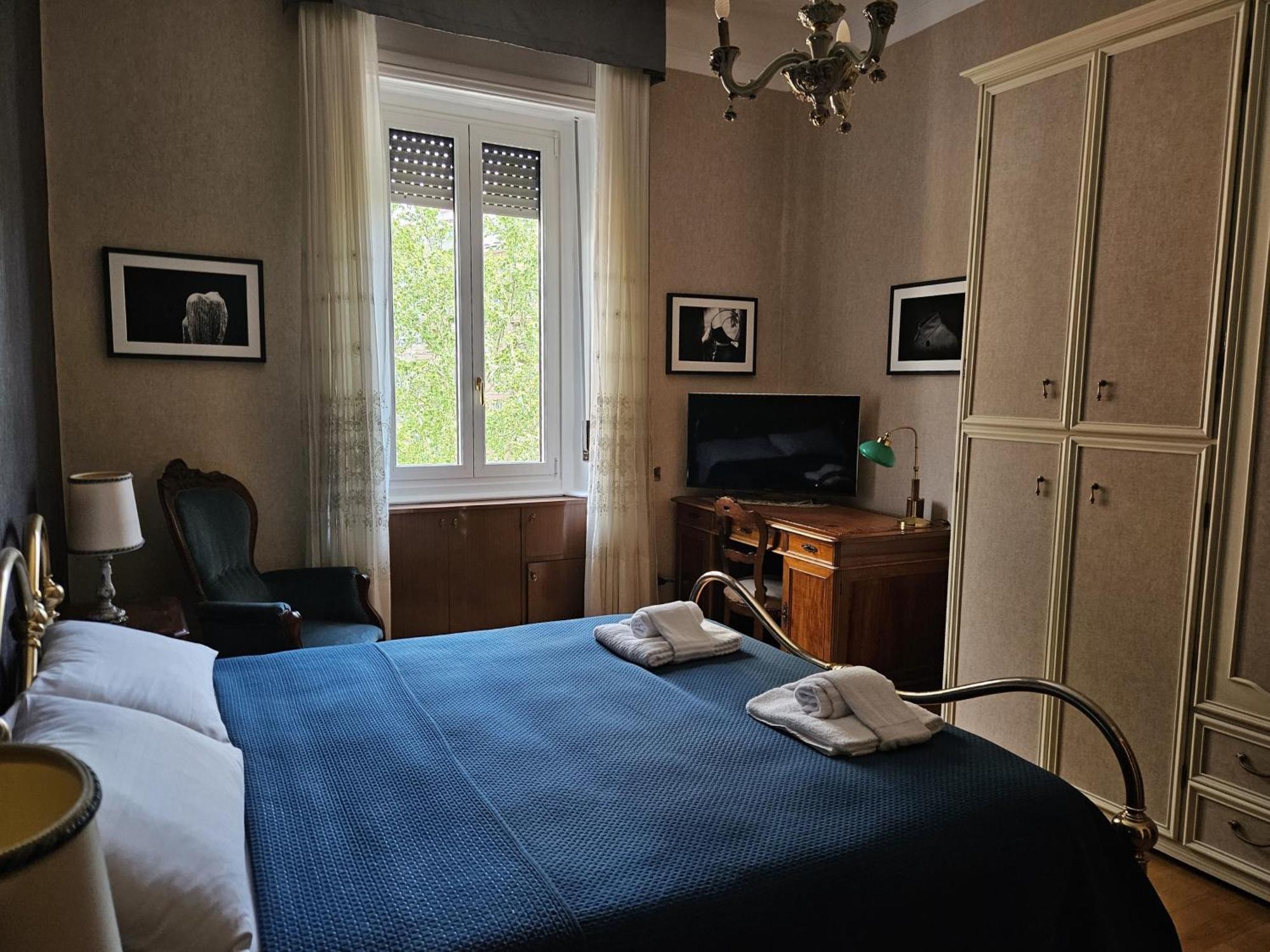 Homegallery - Elegante Appartamento Milanese 外观 照片